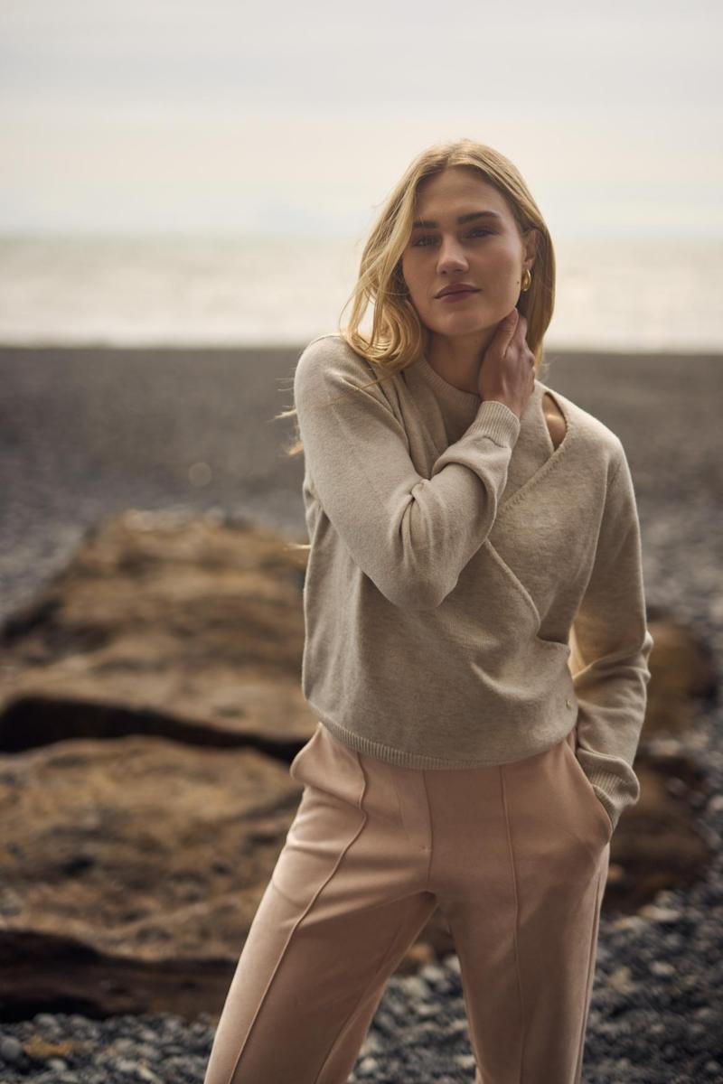 NUKUS Trui NKF03039 Beige 2