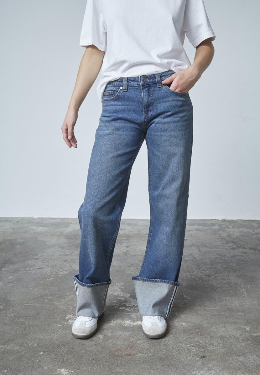 Sisters Point Jeans Onea-Turnup2 Blauw 1